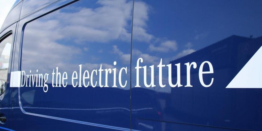 Mercedes eVito i eSprinter – wkraczamy w świat elektrycznych dostawczaków