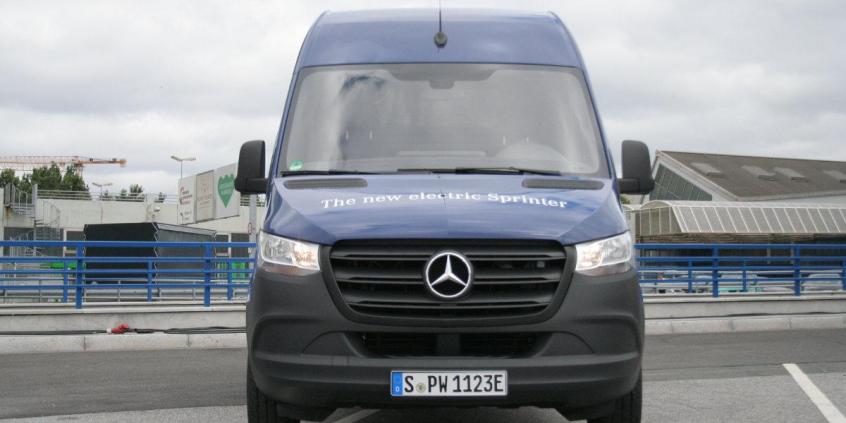 Mercedes eVito i eSprinter – wkraczamy w świat elektrycznych dostawczaków