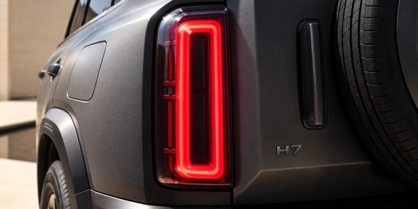 Haval H7 wjeżdża do Polski. Ma 435 KM, 210 mm prześwitu i zaskakującą cenę