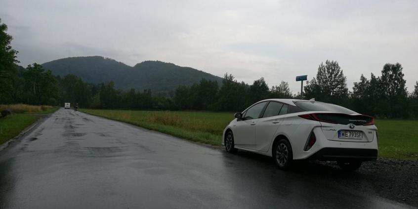 Toyota Prius Plug-in i wakacyjny wyjazd? Tak, ale...