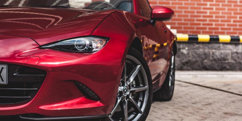 Mazda MX-5 RF – to nie jest samochód do podróżowania!