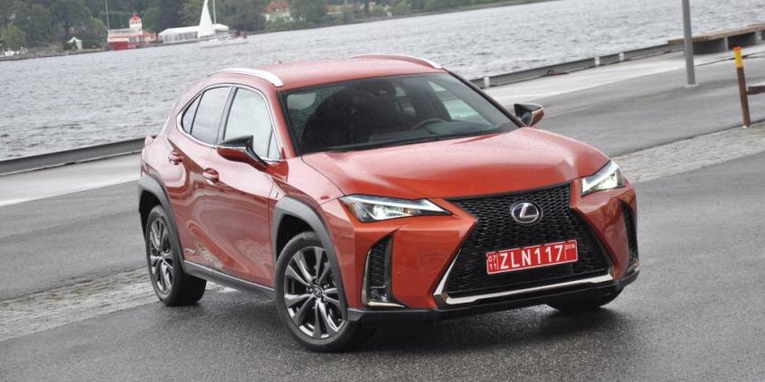 Lexus UX – nowy japoński crossover niczym „lizak za szybą”