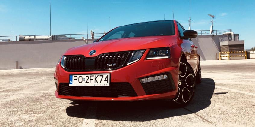 Skoda Octavia RS 245 – strzały z wydechu są w pakiecie?