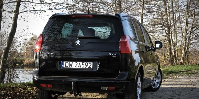 Peugeot 5008 pierwszej generacji – ciekawa propozycja dla rodziny