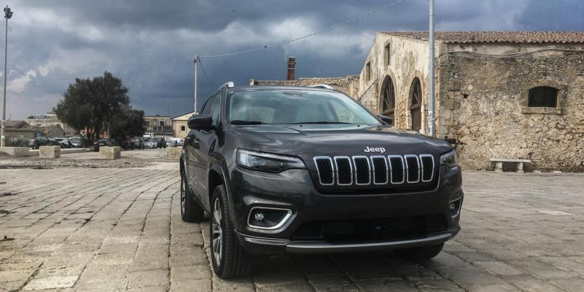 Prawdziwy SUV po zabiegu upiększającym – nowy Jeep Cherokee