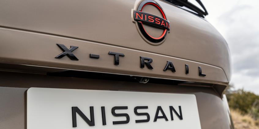 Nissan X-Trail 2026 po liftingu. Google na pokładzie i technologia "przezroczystej maski"