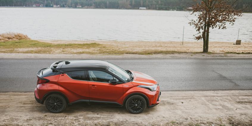 Toyota C-HR po liftingu – dodanie nowego silnika wyjdzie jej tylko na dobre