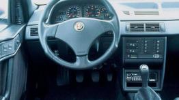 Alfa Romeo 155 - ostatnia kanciasta Alfa