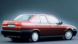 Alfa Romeo 155 - ostatnia kanciasta Alfa