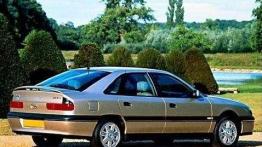 Renault Safrane - francuska &quot;a-szóstka&quot; w cenie Golfa