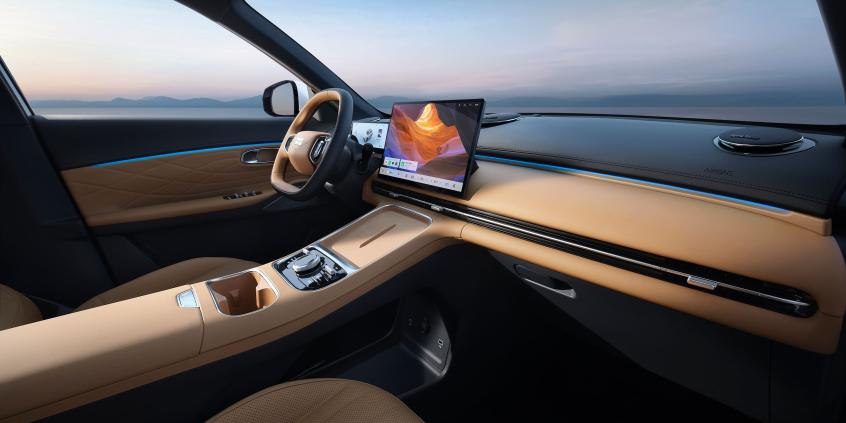 Geely Starray EM-i redefiniuje pojęcie komfortu i bezpieczeństwa. Jak technologia, wspierająca kierowcę sprawuje się w praktyce?