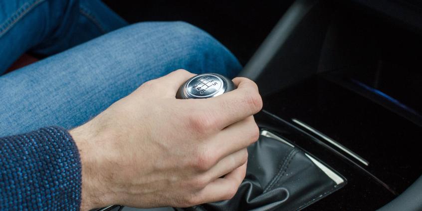 5 największych mitów na temat manualnych skrzyń biegów. Choć kiedyś były to fakty