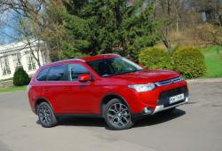 Mitsubishi Outlander III SUV Facelifting