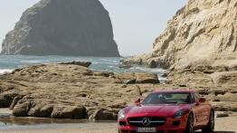 Mercedes SLS AMG - widok z przodu