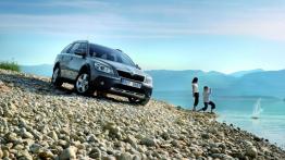 Skoda Octavia II Scout Facelifting - widok z przodu