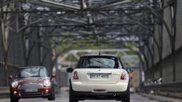 Mini Cooper II D Facelifting - widok z tyłu
