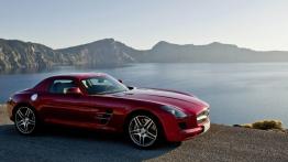 Mercedes SLS AMG - widok z przodu
