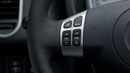 Suzuki Splash Facelifting - sterowanie w kierownicy