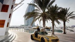 Mercedes SLS AMG - widok z przodu