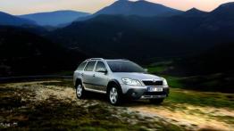 Skoda Octavia II Scout Facelifting - prawy bok