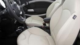 Mini Cooper II D Facelifting - widok ogólny wnętrza z przodu