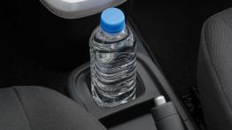 Suzuki Splash Facelifting - uchwyt na kubek