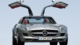 Mercedes SLS AMG - widok z przodu