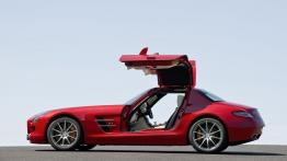 Mercedes SLS AMG - lewy bok