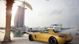 Mercedes SLS AMG - widok z tyłu