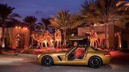 Mercedes SLS AMG - lewy bok