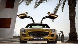 Mercedes SLS AMG - widok z przodu