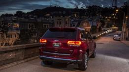 Jeep Grand Cherokee IV Facelifting - widok z tyłu