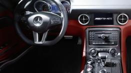Mercedes SLS AMG - kokpit