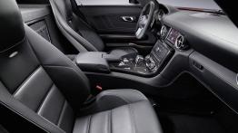 Mercedes SLS AMG - widok ogólny wnętrza z przodu