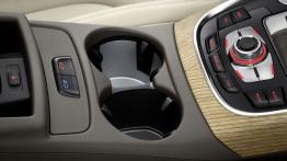 Audi Q5 Facelifting - schowek na kubki