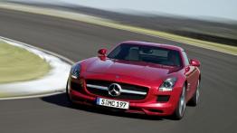 Mercedes SLS AMG - widok z przodu