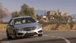 Mercedes E 500 (W212) sedan Facelifting - widok z przodu