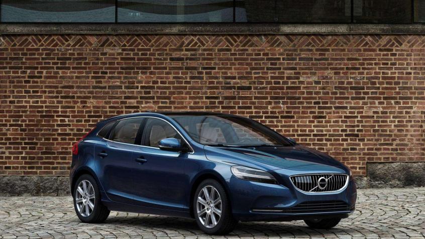 Volvo V40 II Hatchback Facelifting