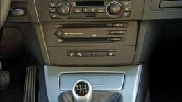 Nowy Ford Focus kombi vs używane BMW serii 3 Touring