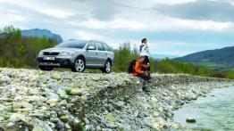 Skoda Octavia II Scout Facelifting - lewy bok