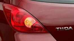 Nissan Tiida Hatchback Facelifting