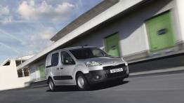 Peugeot Partner II Furgon Facelifting - widok z przodu