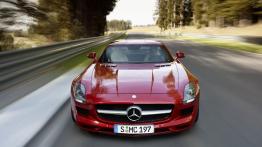 Mercedes SLS AMG - widok z przodu