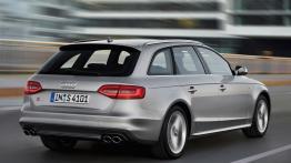 Audi S4 Avant Facelifting - widok z tyłu