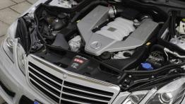 Mercedes Klasa E 63AMG - silnik