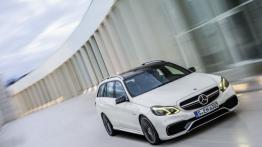 Mercedes E 63 AMG (W212) kombi Facelifting - widok z przodu