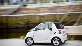 Smart Fortwo II Cabrio Facelifting - widok z tyłu