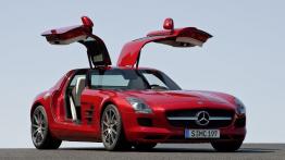 Mercedes SLS AMG - widok z przodu