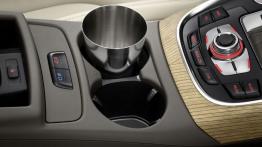 Audi Q5 Facelifting - schowek na kubki