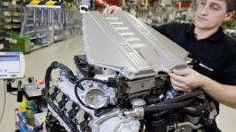 Mercedes SLS AMG - silnik solo